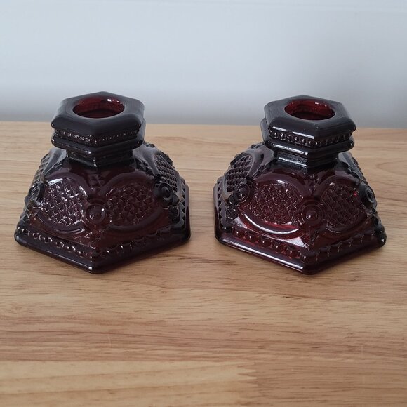 Avon Cape Cod Collection Ruby Red Glass - Picture 1 of 5